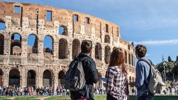 While attempting to climb a fence near the Colosseum, an American tourist fell and impaled himself on metal spikes.