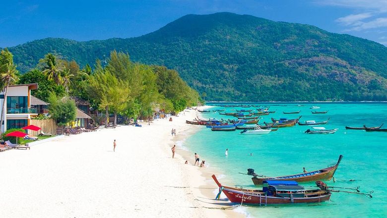 As Thailand’s first UNESCO Global Geopark, the Satun Archipelago boasts rich geological and cultural heritage, making it an ideal destination for eco-conscious travellers seeking tranquility and natural beauty.