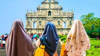 With a growing number of Muslim-friendly amenities, unique experiences, and diverse culinary offerings, Macao invites all to explore its vibrant blend of traditions and hospitality.