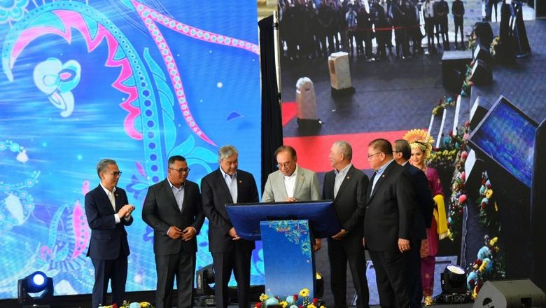 The Visit Malaysia 2026 (VM2026) campaign was launched by Prime Minister YAB Dato' Seri Anwar Ibrahim, revealing the campaign's logo, mascot, theme song, and aircraft livery.
