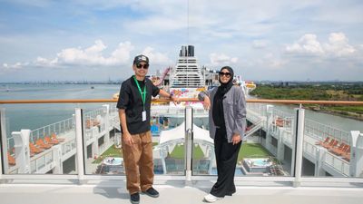 Tomok and Siti Nordiana will perform live on Genting Dream during a Singapore-Melaka voyage.