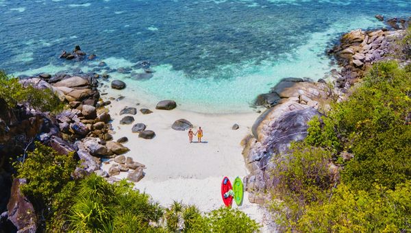 Travellers visiting Koh Lipe can expect turquoise waters, vibrant coral reefs, snorkelling, laid-back beach vibes, island-hopping, fresh seafood, friendly locals, and stunning sunsets every evening. Travellers visiting Koh Lipe can expect turquoise waters, vibrant coral reefs, snorkelling, laid-back beach vibes, island-hopping, fresh seafood, friendly locals, and stunning sunsets every evening.