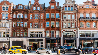 The major loss in UK’s tourism revenue was driven by rising taxes, increasing bureaucracy, cuts to VisitBritain’s budget, the ETA introduction, lack of VAT-free shopping, and growing Air Passenger Duty.