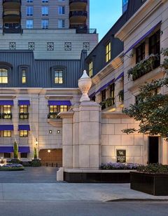 Waldorf Astoria Chicago