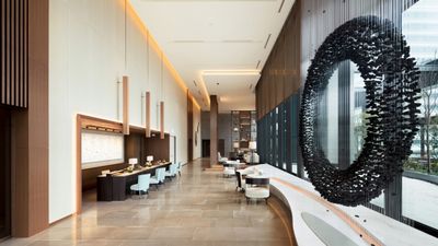 An urban oasis with contemporary interiors and dotted with fine visual arts, Ascott Marunouchi Tokyo is strategically located in the Marunouchi-Otemachi district and sits as part of an integrated development which houses a plethora of retail, dining and entertainment options.